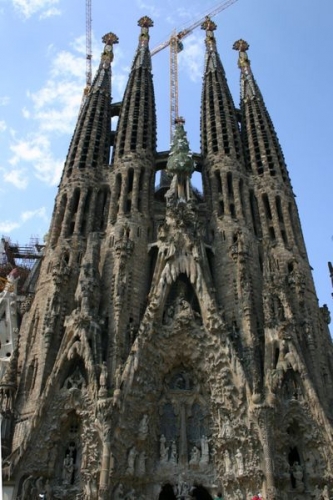 Voyage de Benoit XVI en Catalogne, à saint Jacques de Compostelle et à Barcelone, consécration en basilique de la Sagrada Familia de Antoni Gaudi